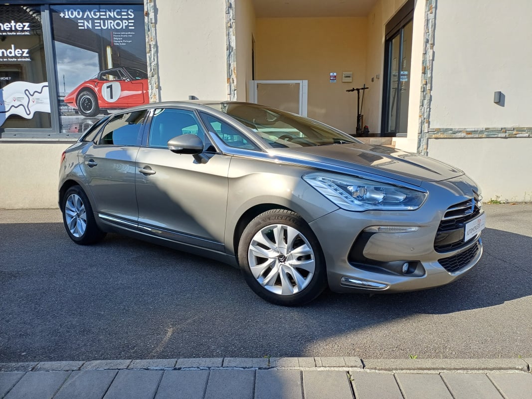 Citroen DS5 1.6 e-HDi FAP 16V S&S 115 Airdream Executive — 1