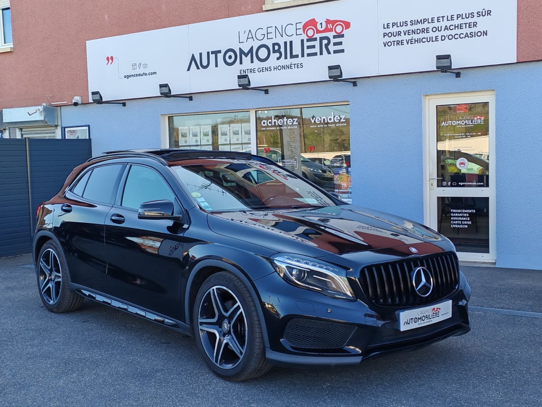 Mercedes-Benz Classe GLA 220d Fascination AMG 4Matic 7G-DCT — 1