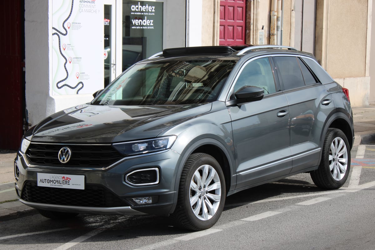 Volkswagen T-roc 1.5 TSI 150 EVO CARAT (Toit ouvrant panoramique, Caméra de recul, CarPlay..) — 1
