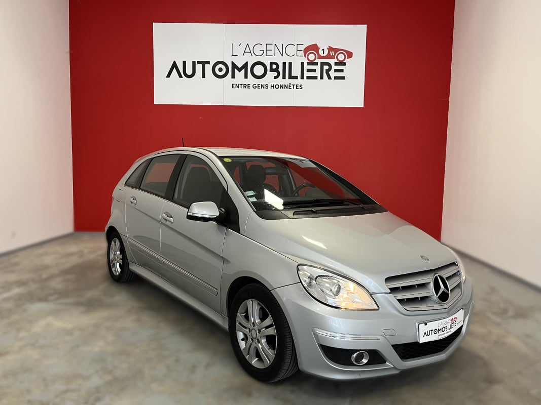Mercedes-Benz Classe B CLASSE B 180 2.0 CDI 109 DESIGN BVA + ATTELAGE — 1