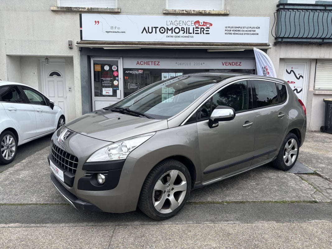 Peugeot 3008 1.6 HDi 110 cv - Boite automatique - Confort Pack — 1