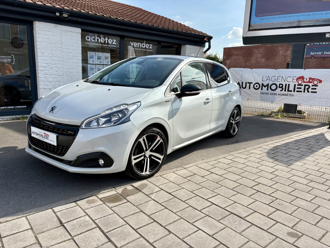 Peugeot 208 (2) 1.2 110 GT LINE 5P TOIT PANO CAMERA DISTRIB OK 2025 — 1