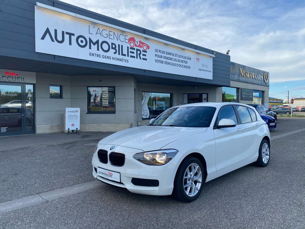 BMW Série 1 (F20)114i 102 cv Lounge — 1
