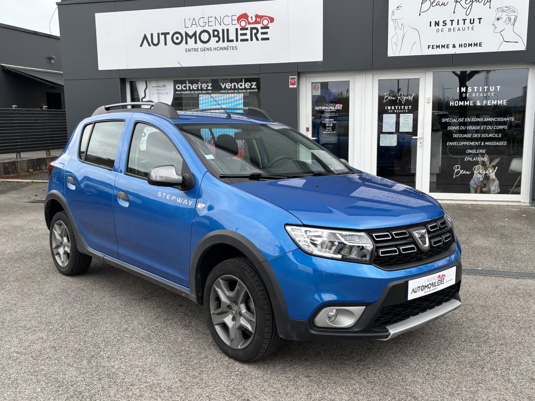 Dacia Sandero STEPWAY 1.0 SCe 75 ch URBAN BVM5 - Gar Mars 2026 — 1