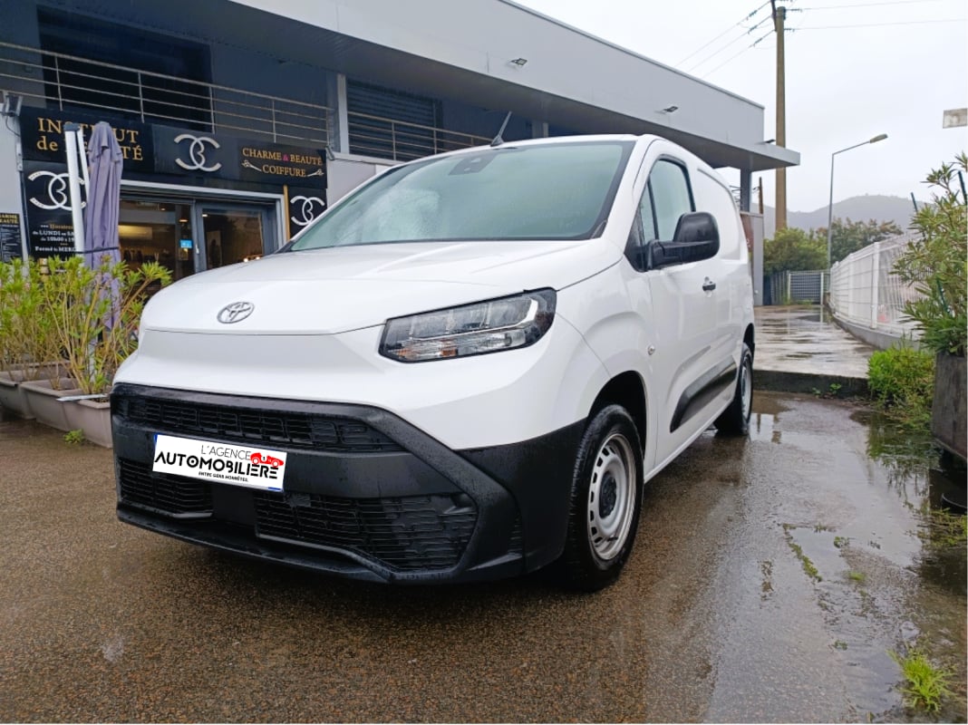 Toyota PROACE CITY Medium 110 VVT-i Business — 1