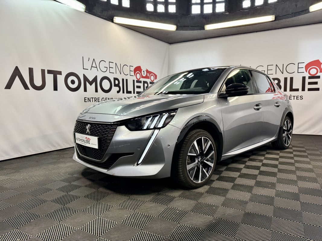 Peugeot 208 1.2 PURETECH 100 S&S BVM6 GT (entretien complet Peugeot) — 1