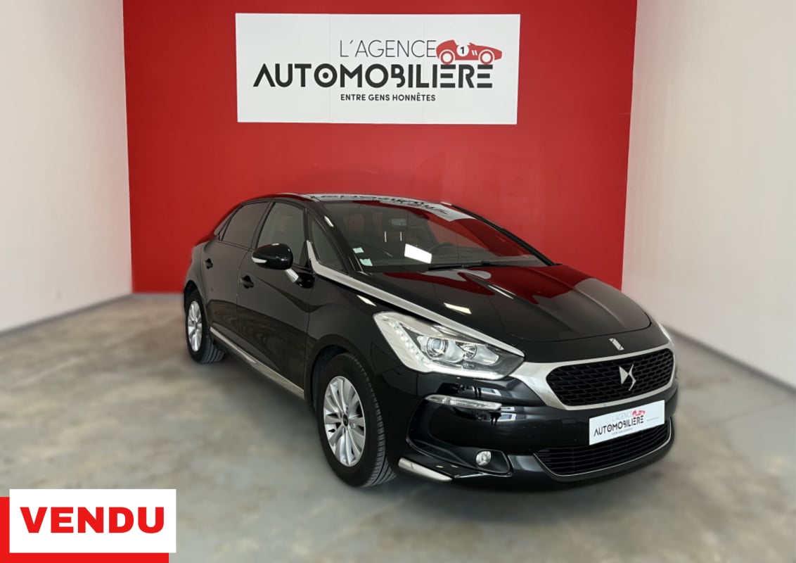 Citroen DS5 DS DS 5 (2) 1.6 BLUEHDI 120 S&S BE CHIC BV6 // DISTRIBUTION CHANGEE — 1