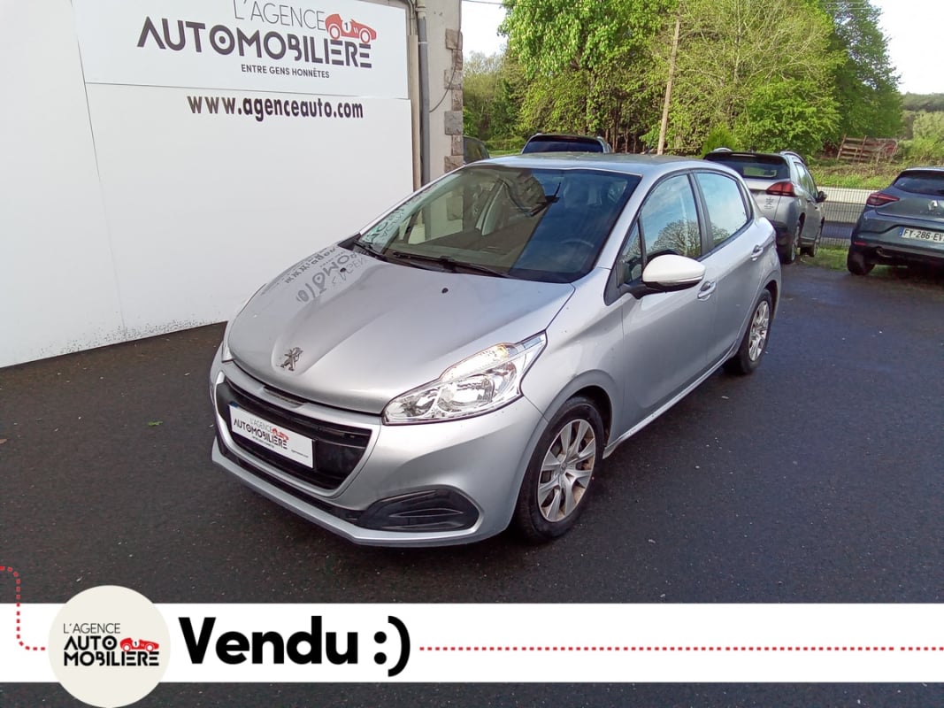 Peugeot 208 1.2 70 LIKE 5P // GARANTIE 12 MOIS — 1