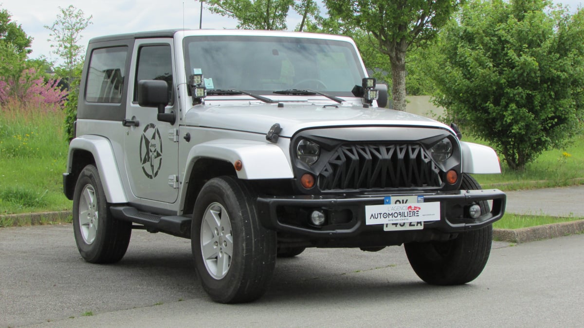 Jeep Wrangler 3,8L V6 200CH SAHARA BVA — 1