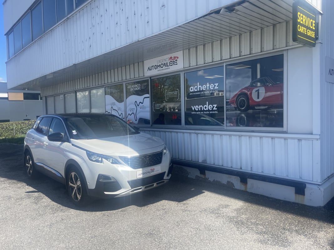 Peugeot 3008 Allure 1.2 Puretech 130 CV EAT6 1ERE MAIN ENTRETIEN PEUGEOT COURROIE OK - GARANTIE 12 MOIS — 1