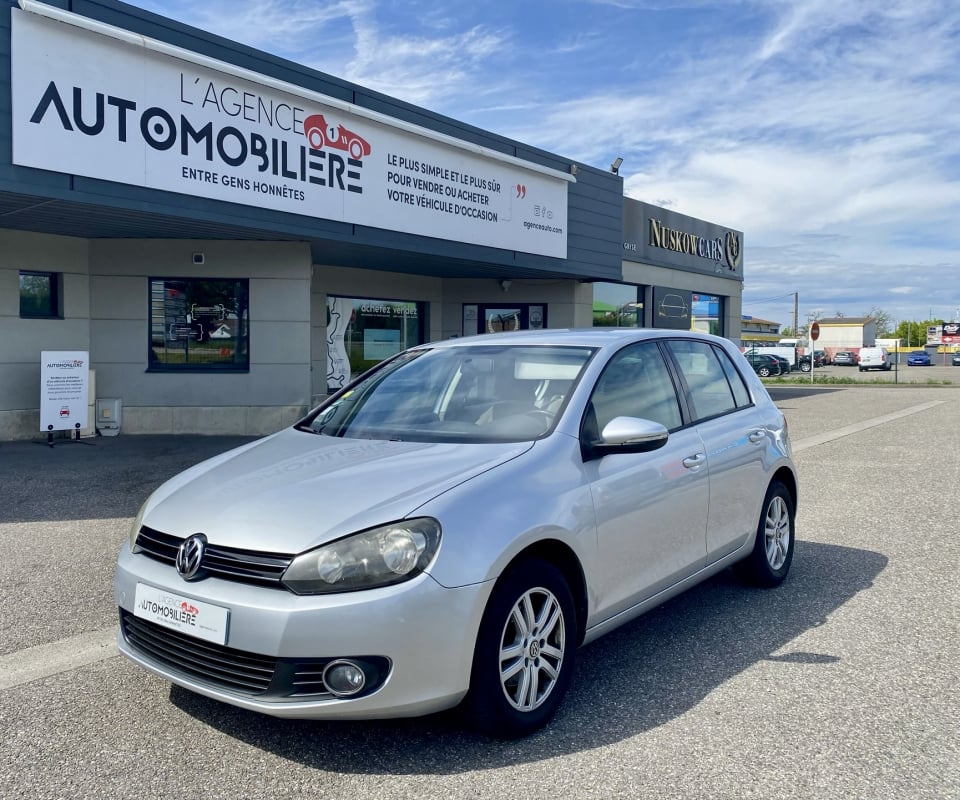 Volkswagen Golf 1.6 TDI 105 CH — 1