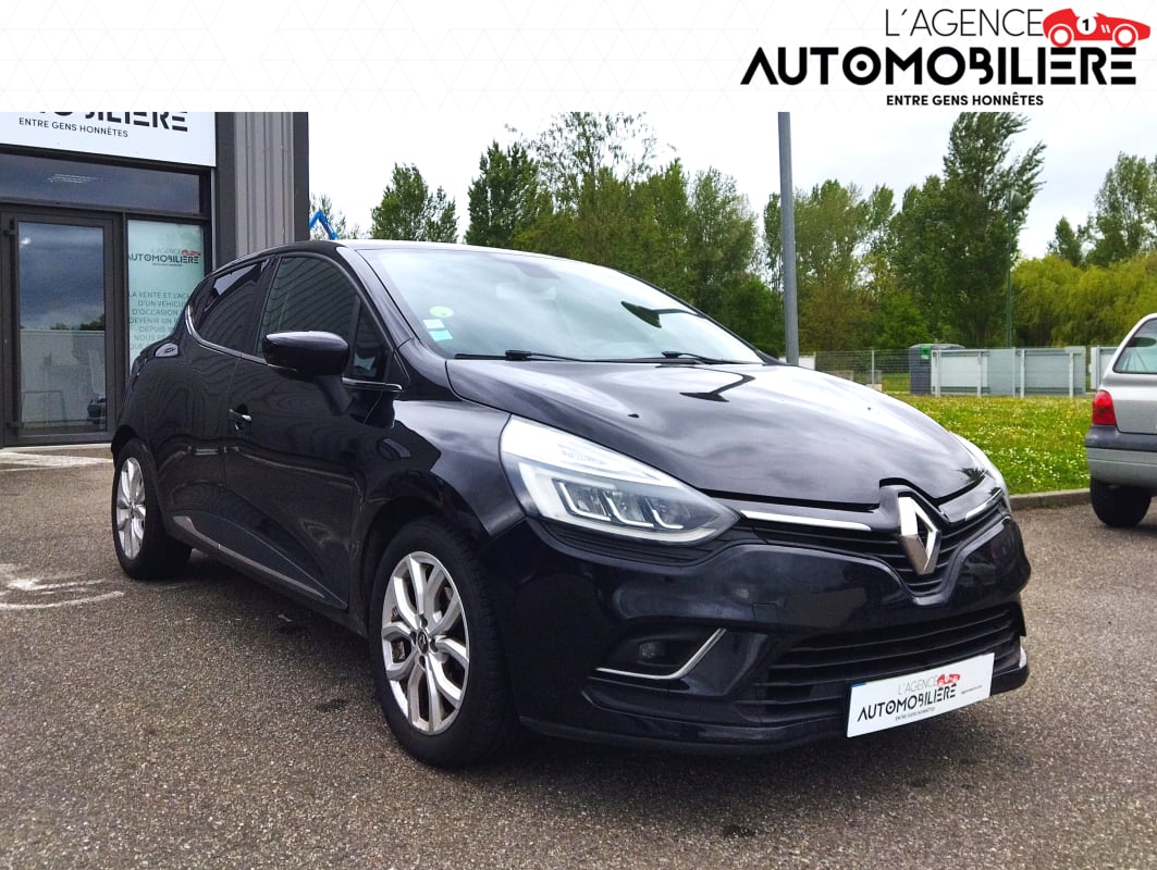 Renault Clio IV 1.5 dCi 110 cv BVM6 INTENS — 1