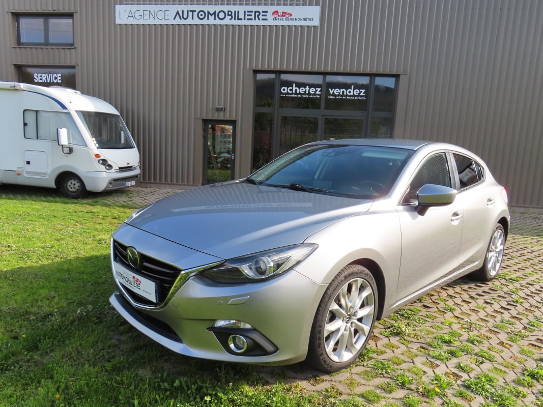 Mazda Mazda 3 2.2 D Signature 150Cv — 1