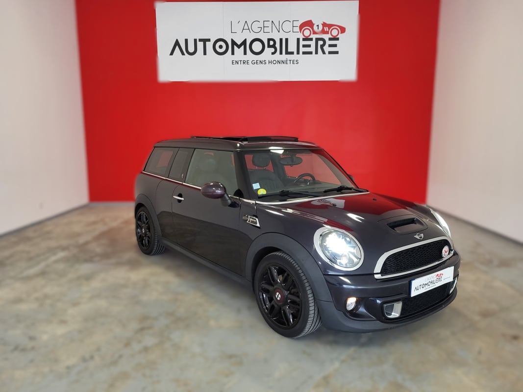 Mini Clubman MINI CLUBMAN II (2) CLUBMAN COOPER SD HAMPTON 143 PACK RED HOT CHILI BVA — 1