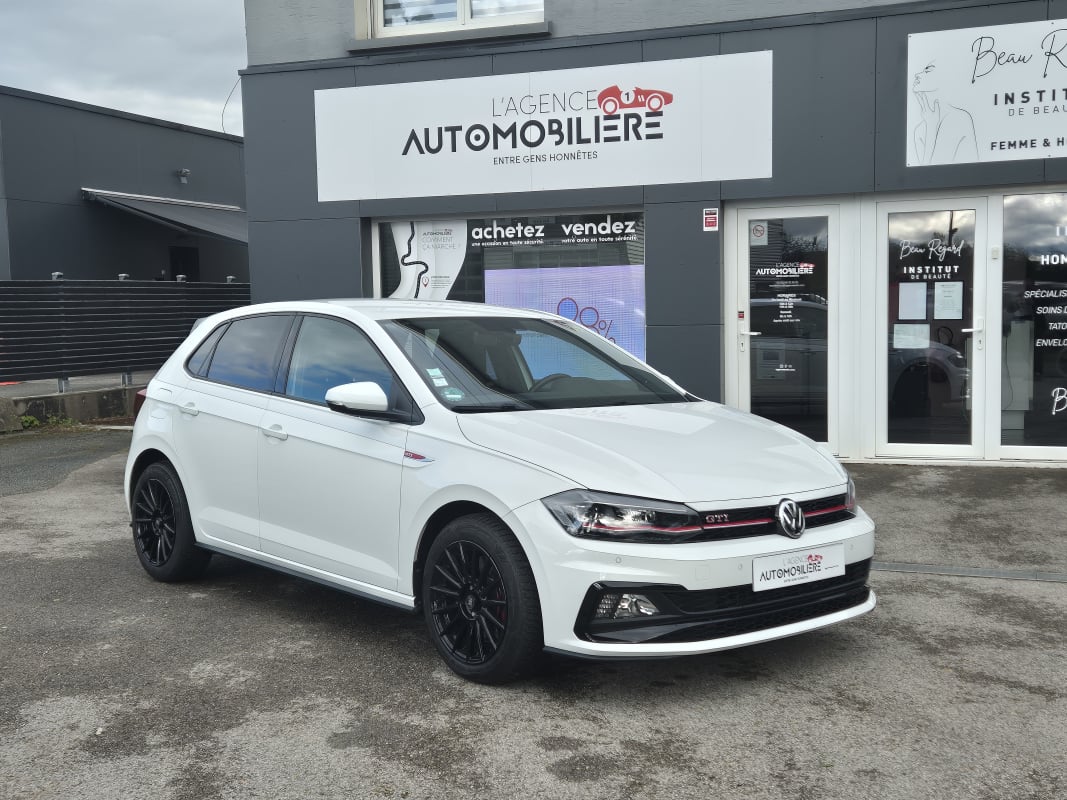Volkswagen Polo VI GTI 2.0 TFSI DSG6 200 cv I-Cockpit — 1