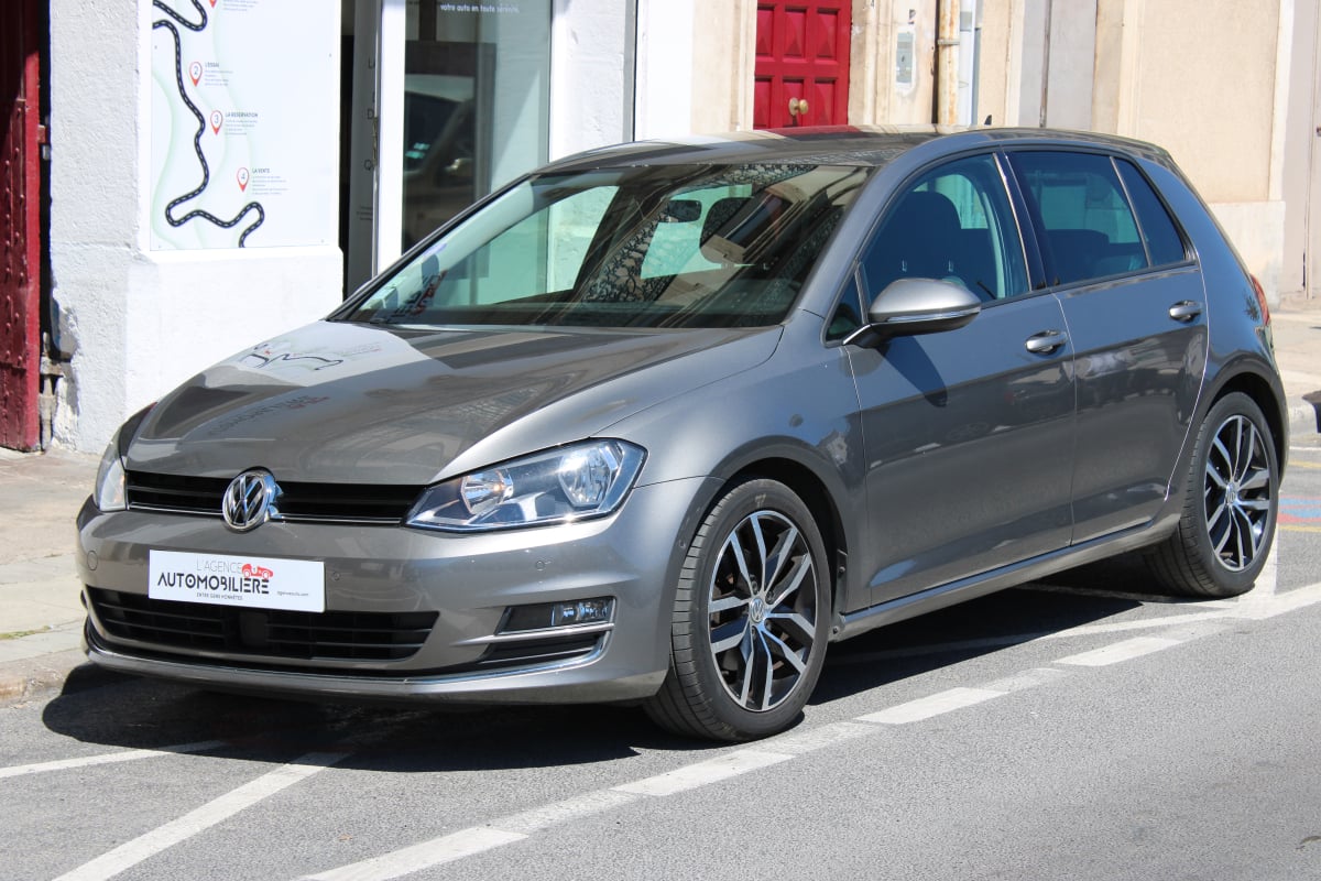 Volkswagen Golf 1.4 TSI 150 BLUEMOTION CARAT DSG BVA (Entretien Volkswagen, Caméra de recul, Régulateur adaptatif..)