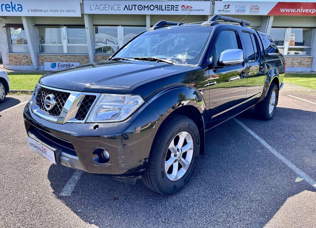 Nissan Navara 2.5 dCi 190 4X4 Double-Cabine /Hard-Top /Attelage — 1