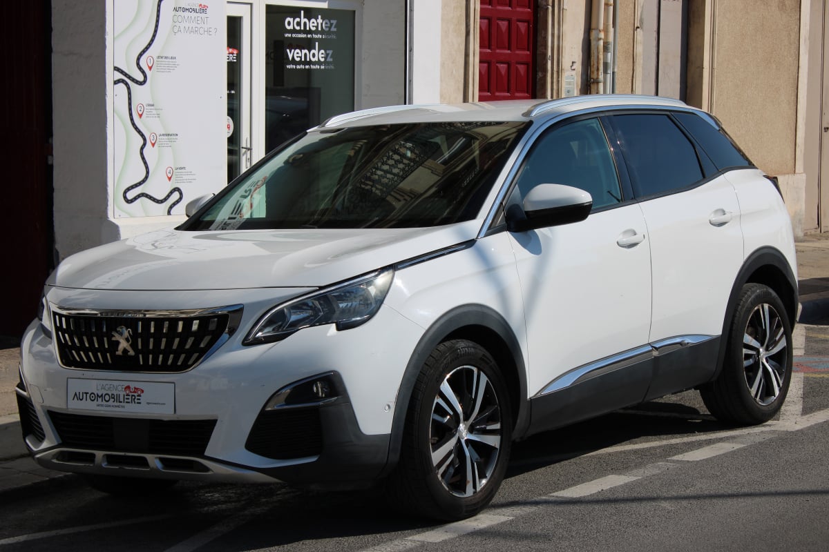 Peugeot 3008 GENERATION-II 1.6 BLUEHDI 120 ALLURE START-STOP ( 1ère main, Distribution changée, Carplay ... ) — 1