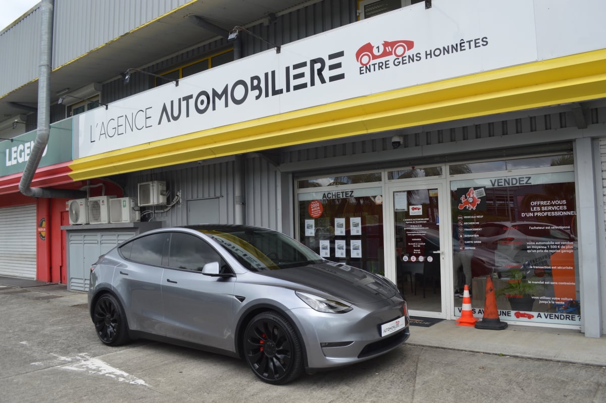 Tesla Model Y Y Performance AWD 560 CH — 1
