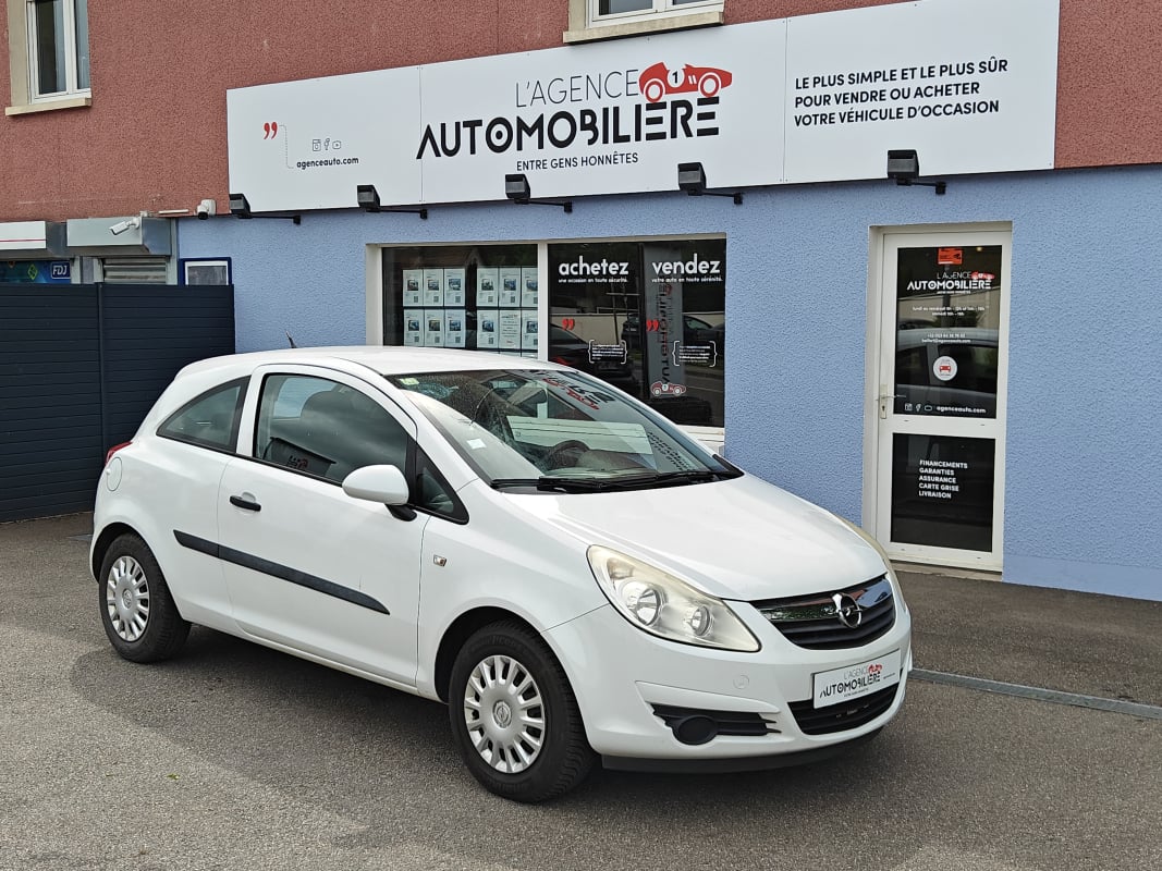 Opel Corsa 1.2 twinport enjoy 3 p — 1