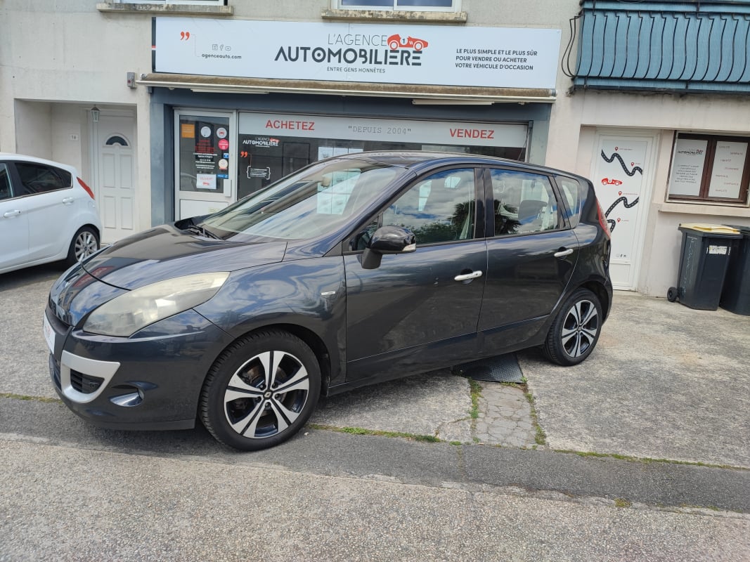 Renault Scenic III 1.5 dCi eco2 Bose 110cv — 1