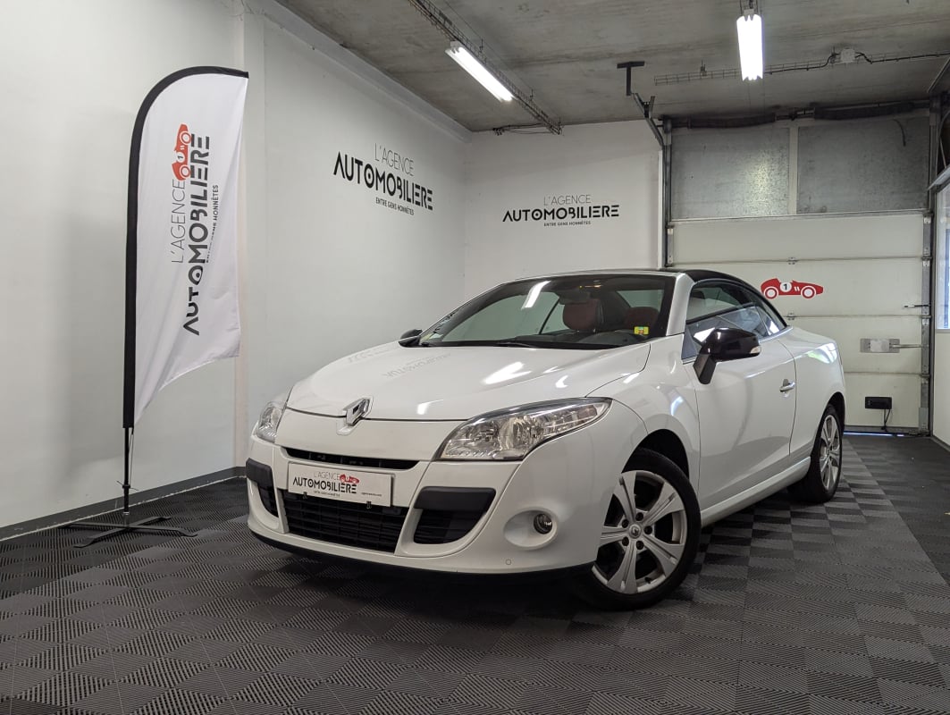 Renault Megane CC III COUPE CABRIOLET 1.5 DCI 110 FAP DYNAMIQUE — 1