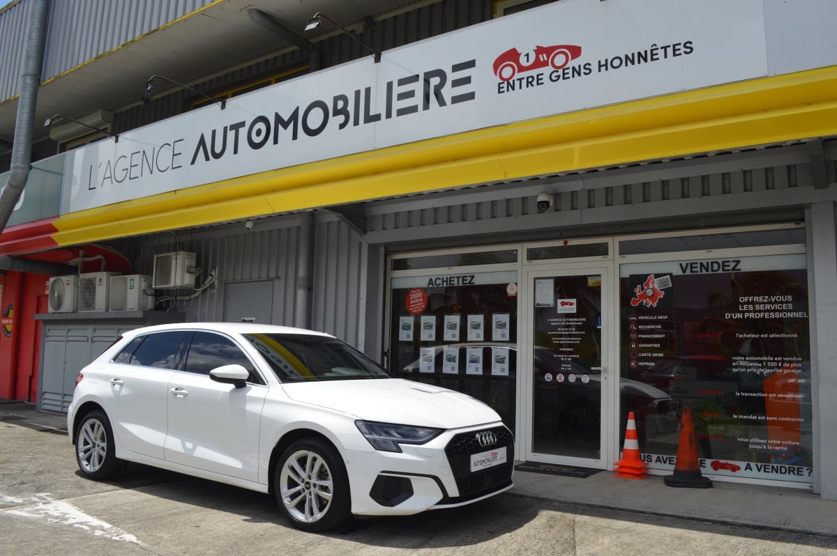 Audi A3 IV SPORTBACK 40 TFSIE 204 DESIGN S TRONIC 6 - Hybride — 1