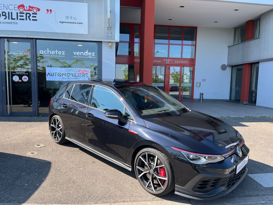 Volkswagen Golf VIII GTI 2.0 TSi DSG7 300 cv CLUBSPORT — 1