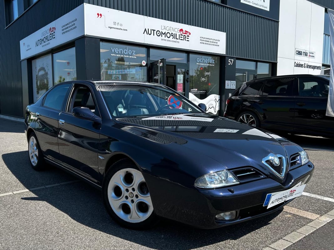 Alfa Romeo 166 3.0i V6 225CV SPORTRONIC - TOIT OUVRANT/SIÈGES CHAUFFANTS — 1