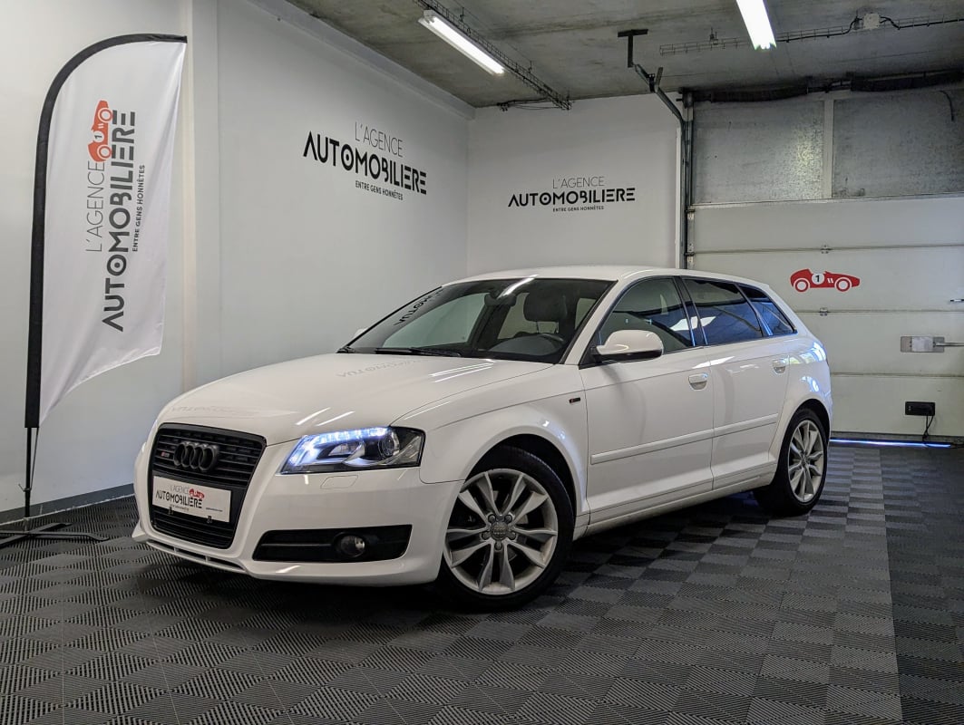Audi A3 1.4 TFSI 125 AMBITION LUXE — 1