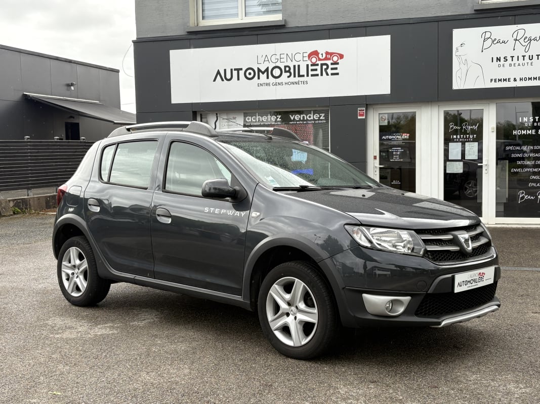 Dacia Sandero STEPWAY 0.9 TCE 90 PRESTIGE - PREMIERE MAIN — 1