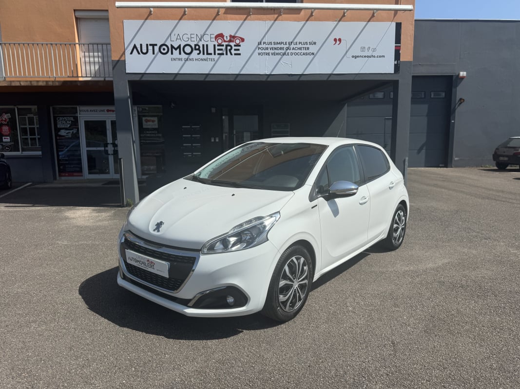 Peugeot 208 Signature Phase 2 5 Portes 1.2 VTi 82 cv Courroie changée/AppleCarPlay/Radar de recul — 1