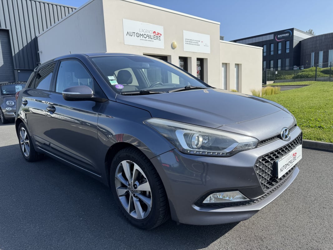 Hyundai i20 II 1.2i 84 5 Portes EDITION NAVI — 1