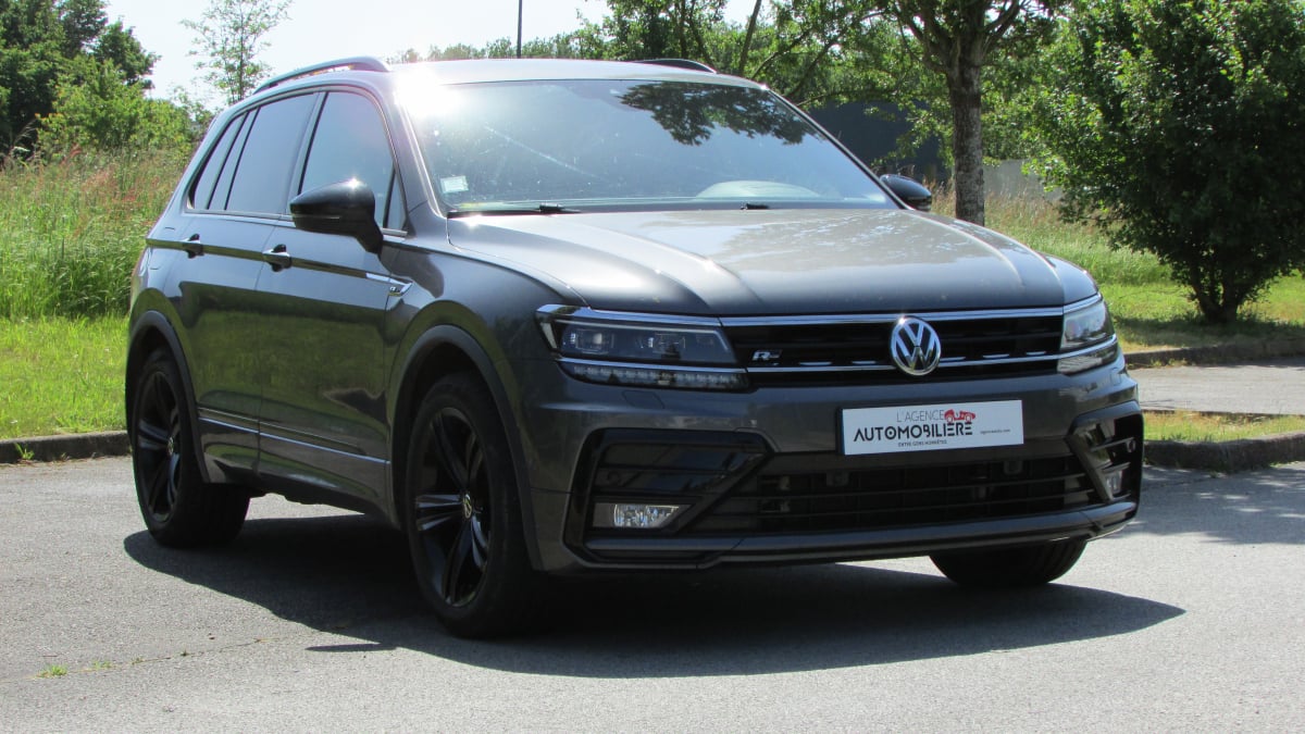 Volkswagen Tiguan 2,0L TDI 150 DSG7 BLACK R-LINE — 1