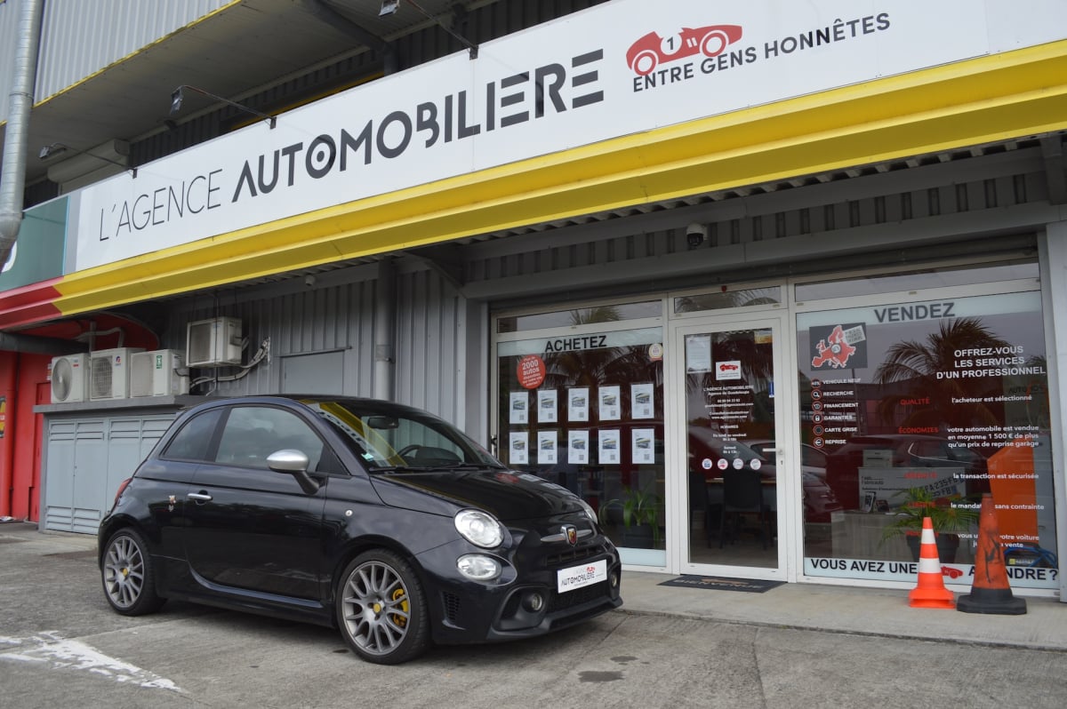 Abarth 500 1.4 Turbo T-Jet 165ch 595 — 1