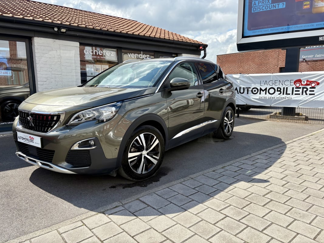 Peugeot 3008 130 EAT6 ALLURE CUIR CHAUFFANT — 1