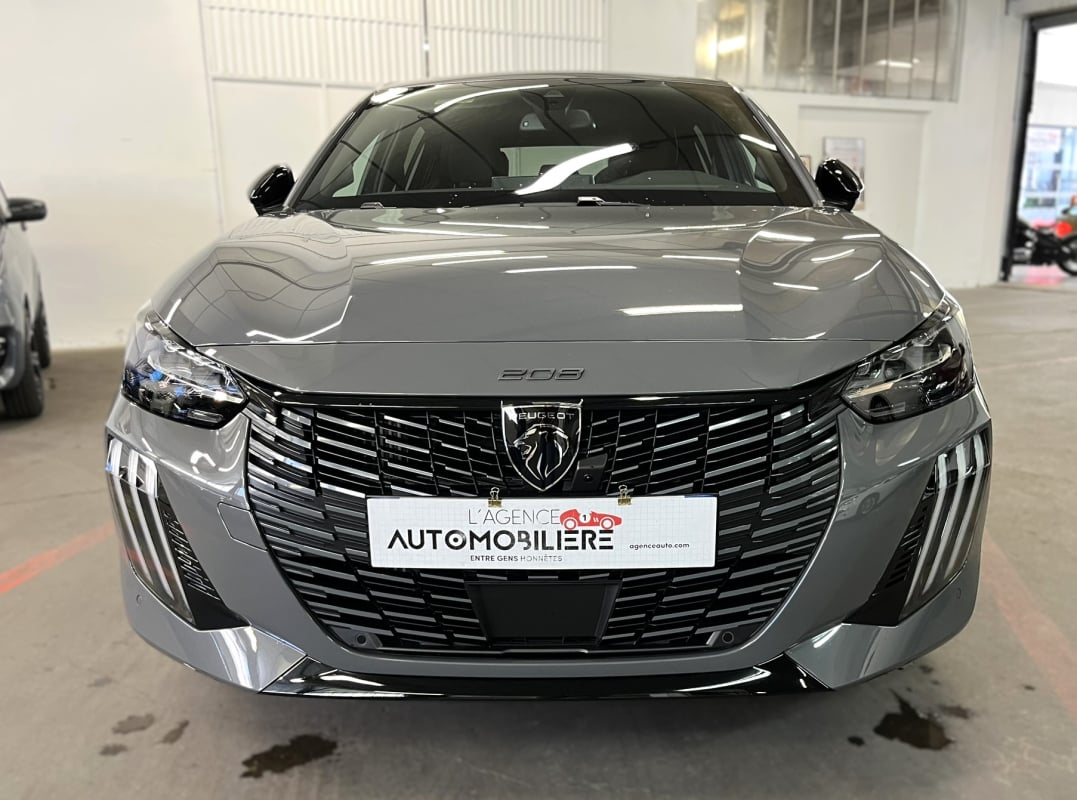 Peugeot 208 208 Hybrid 136cv GT — 2