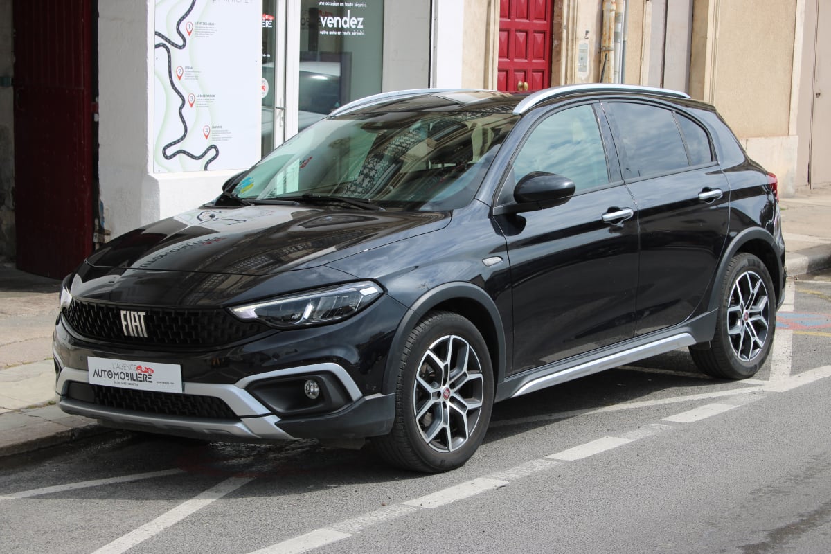 Fiat Tipo CROSS 1.6 MJT 130 PLUS START-STOP (Caméra de recul, GPS ...) — 1