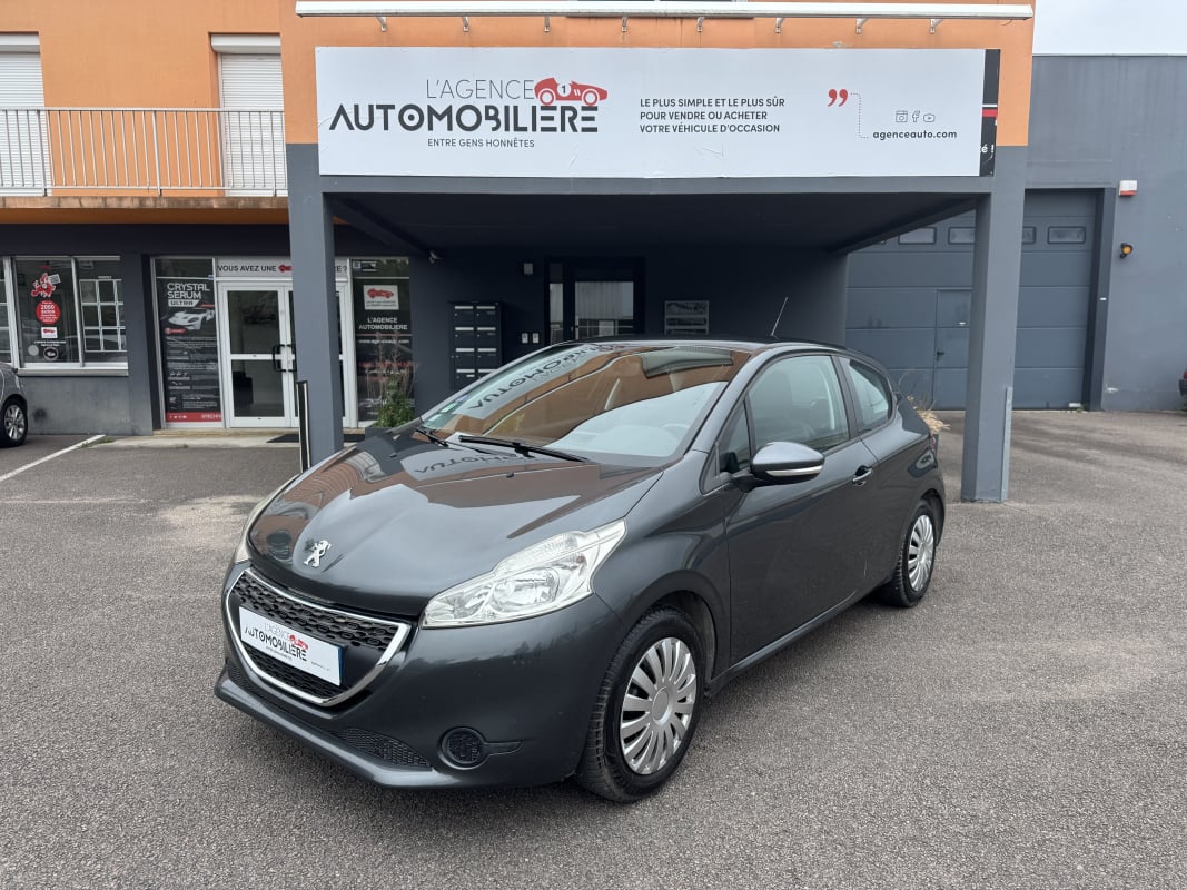 Peugeot 208 Active 3 Portes 1.2 VTi 82 cv Climatisation/Bluetooth — 1