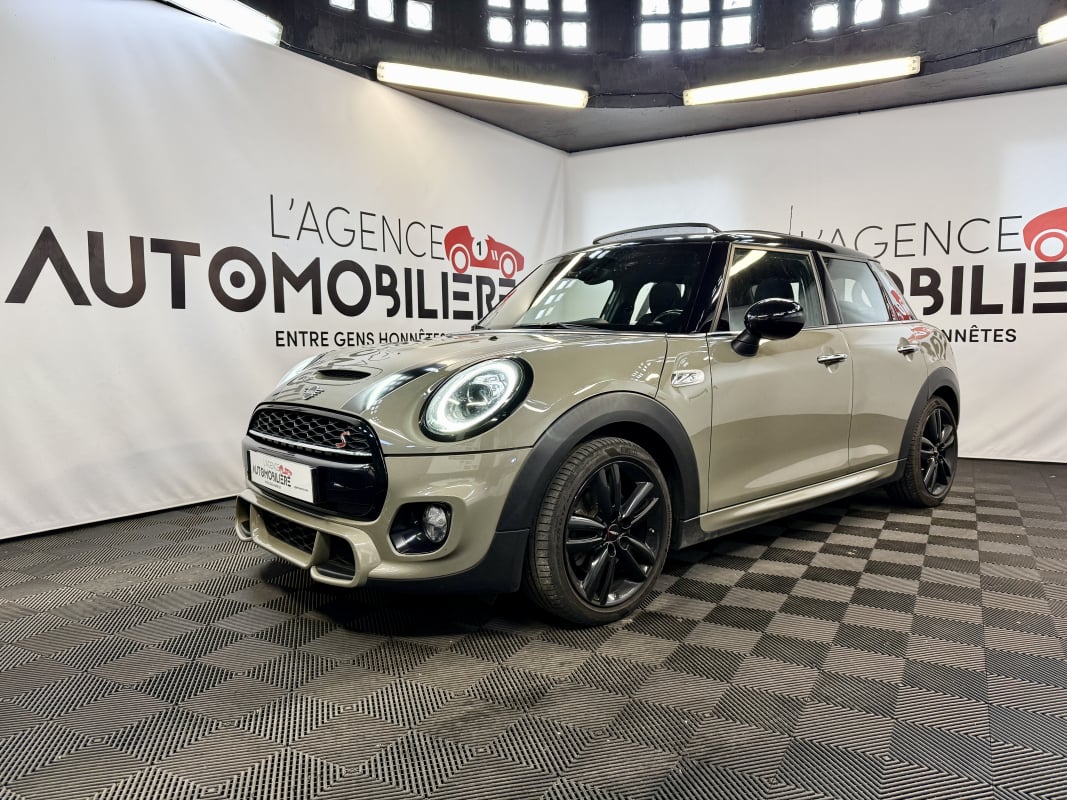 Mini Cooper III (F55) 2.0 COOPER S 192 FINITION JCW BVA7 5P — 1