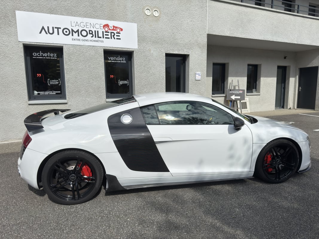 Audi R8 4.2 V8 FSI 420 QUATTRO R-TRONIC / Kit GT / Carbone — 2