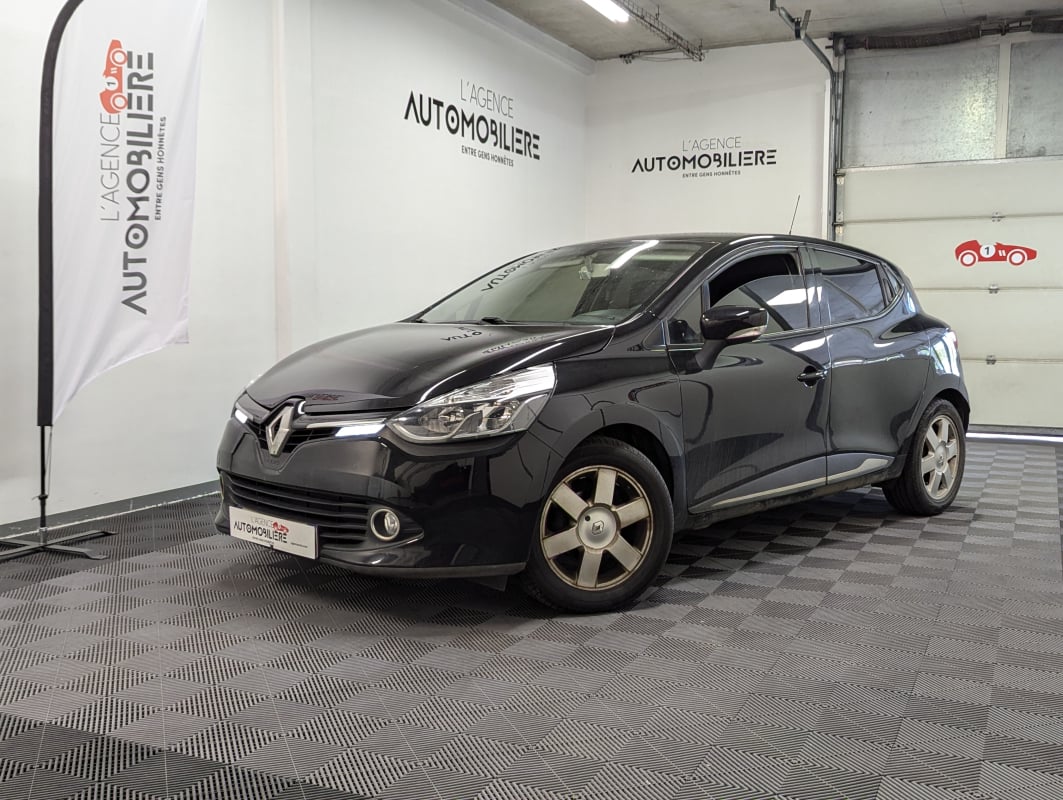 Renault Clio IV 1.5 DCI 90 LIMITED ECO2 — 1