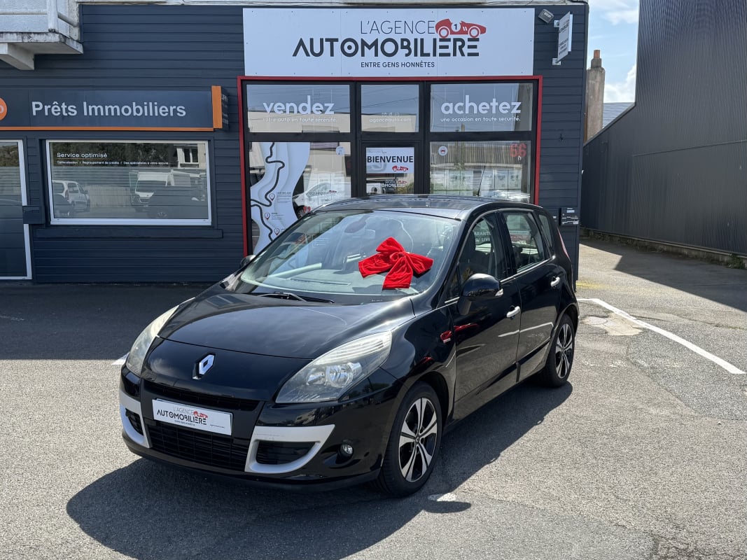 Renault Scenic 1.5 DCI 110 ch BVM6 Bose (2ème Main) — 1
