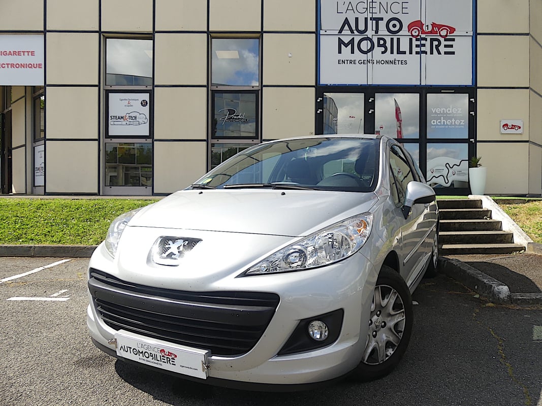 Peugeot 207 1.4 HDI 70 ACCESS 3 PORTES — 1