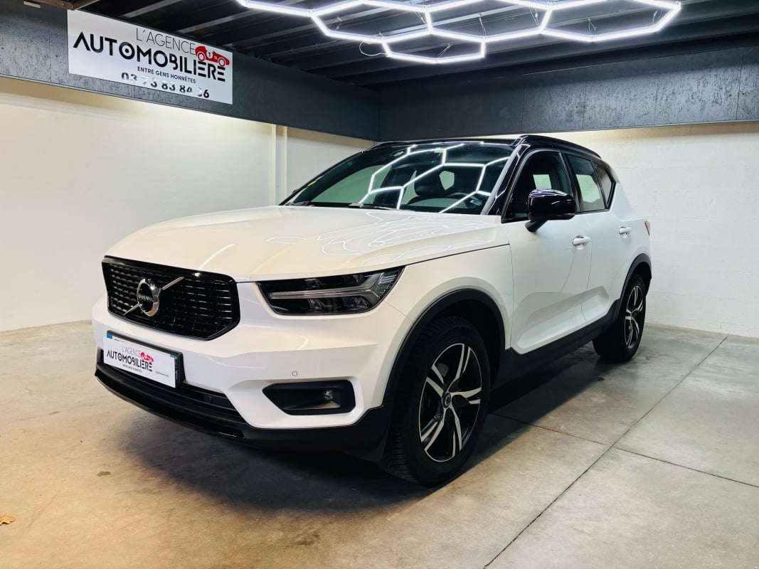 Volvo XC40 2.0 TDi Geartronic8 150 cv R DESIGN — 1