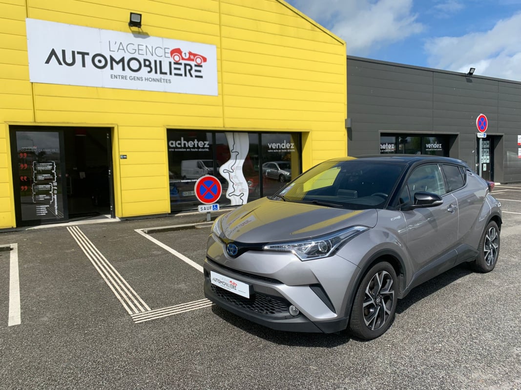 Toyota C-HR 1.8L Hybride 122CH Dynamic — 1