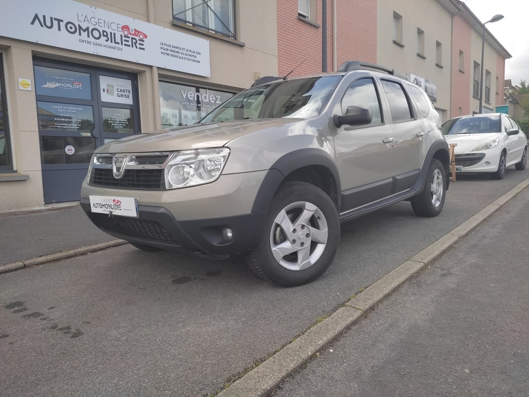 Dacia Duster 1.5 DCI 110 FAP 4X2 LAUREATE — 1