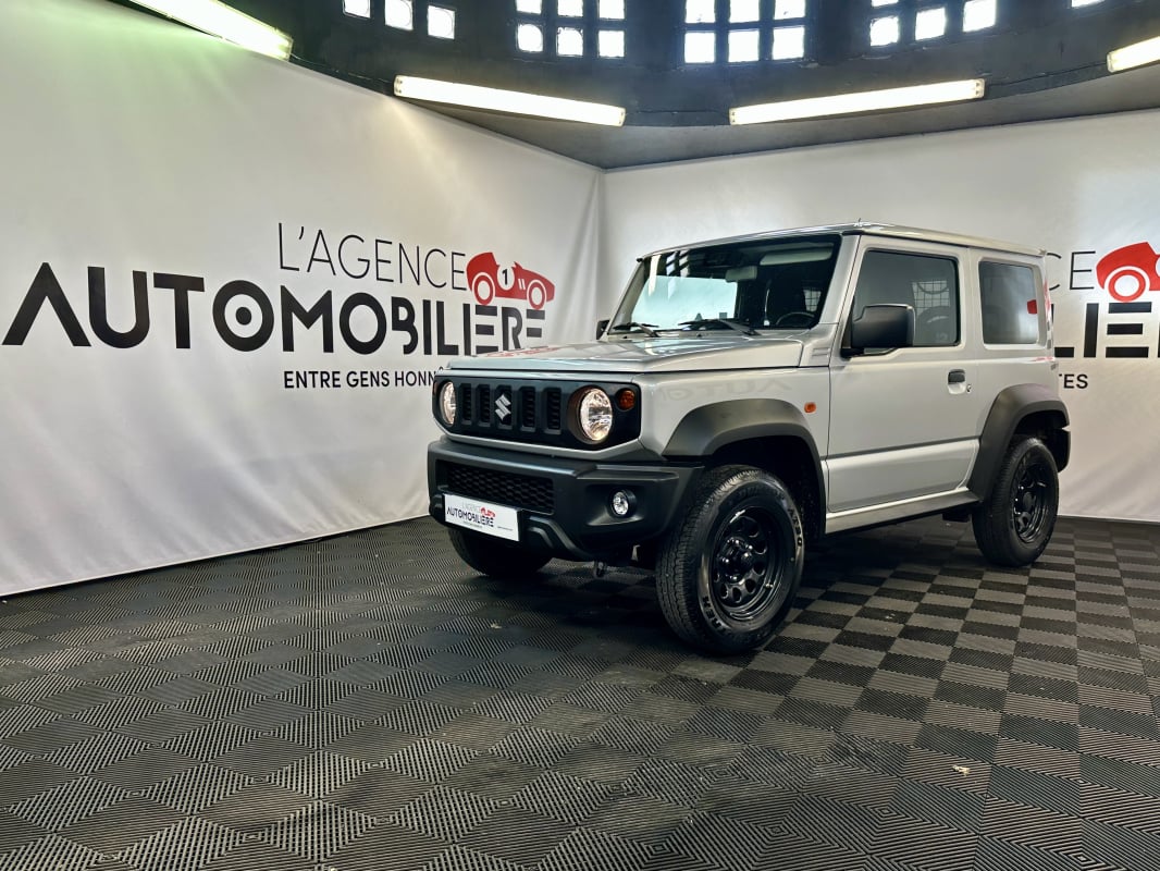 Suzuki Jimny II 1.5 VVT PRIVILEGE 2PL — 1