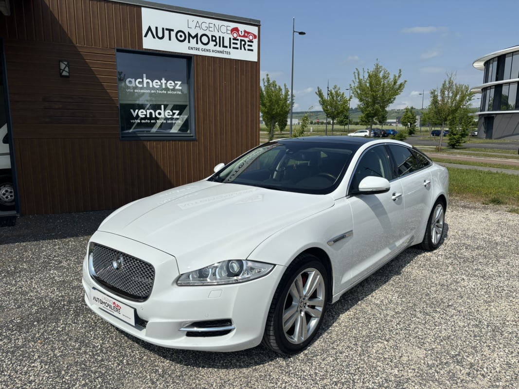 Jaguar XJ (XJ351) 3.0 D V6 Berline 24V DPF 275 cv Boîte auto — 1