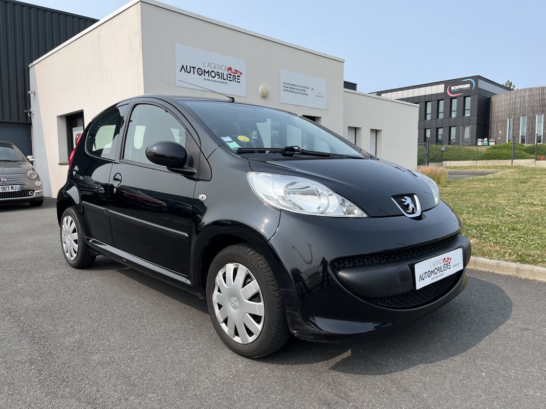 Peugeot 107 (2) 1.0 TRENDY 5P — 1